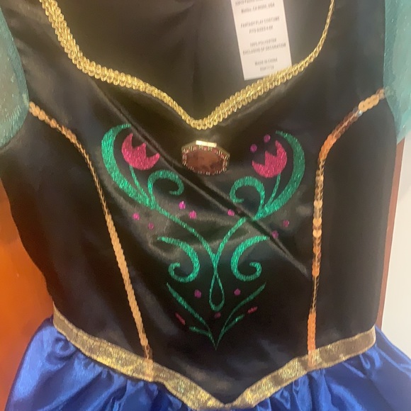 Girl Disney Anna costume size 4-6 - Picture 2 of 3